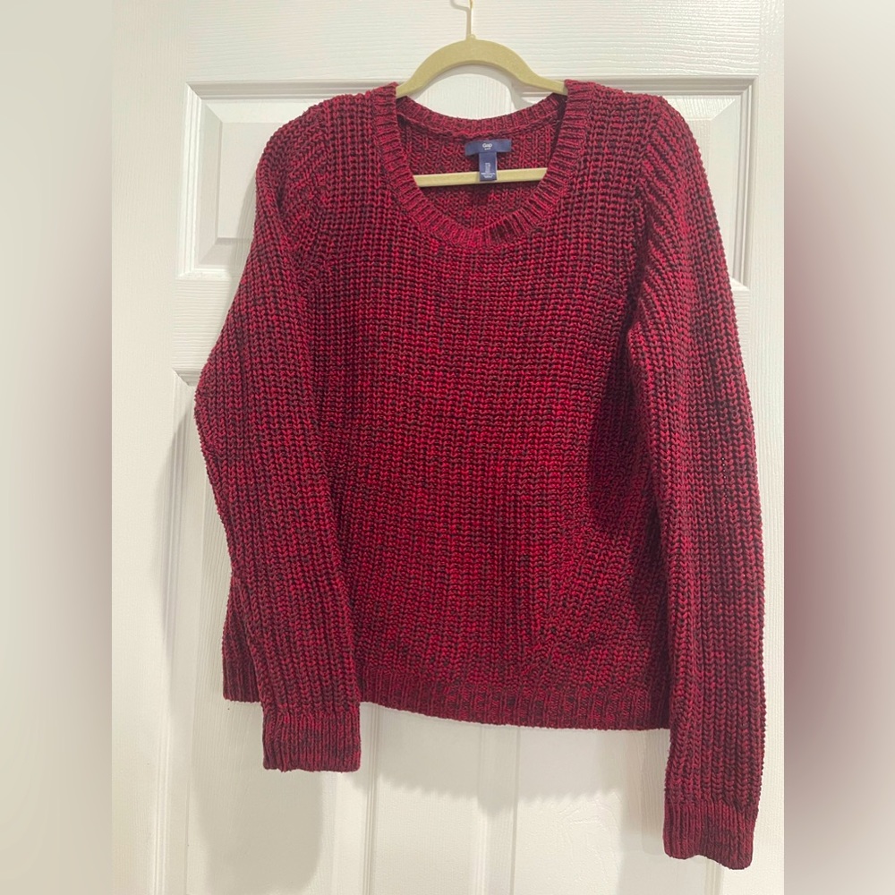 Gap red and black knit sweater size L